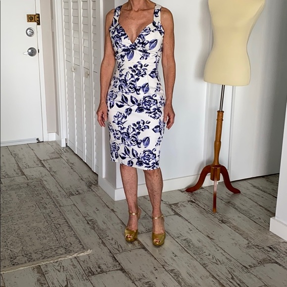 Dress - Picture 1 of 4